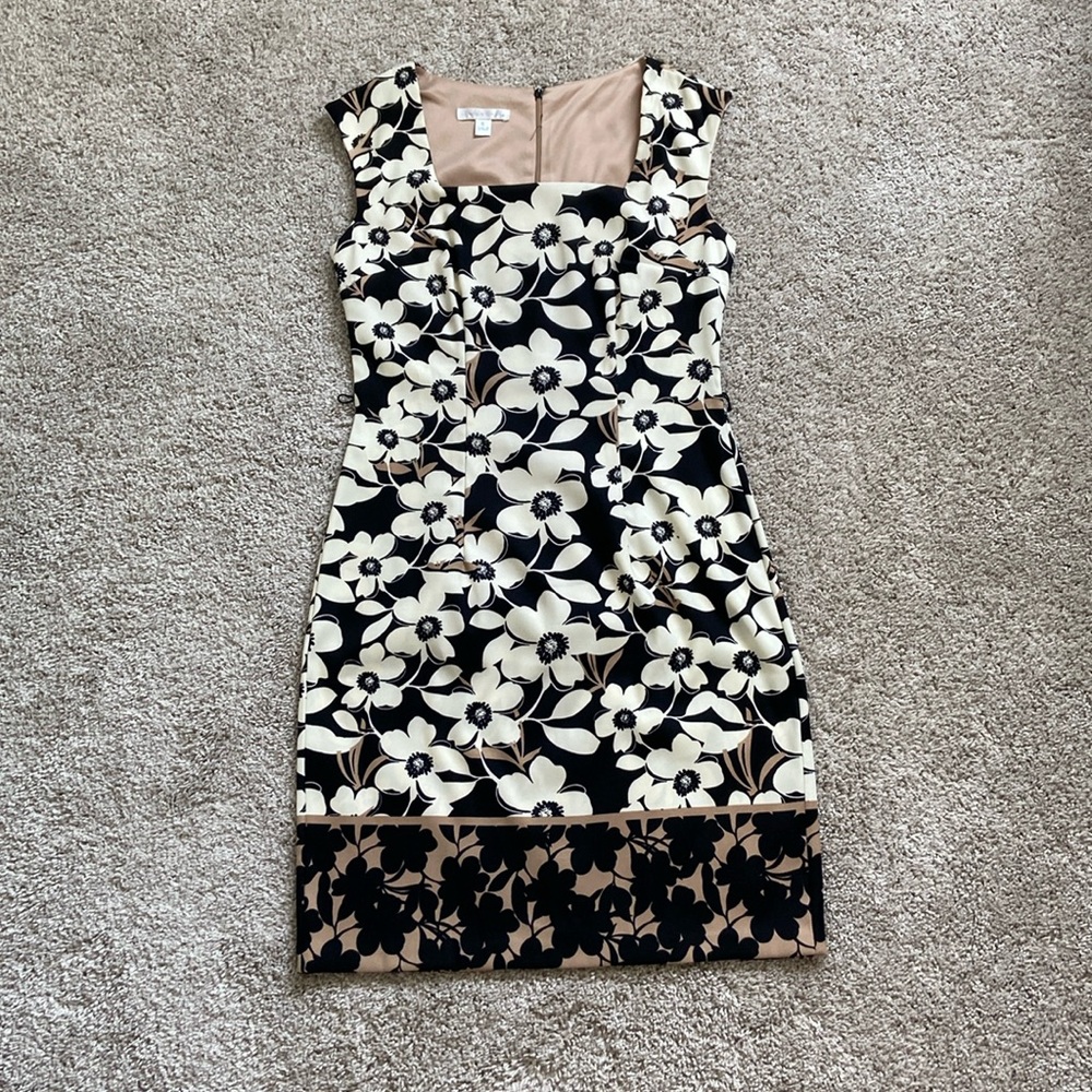 London Times • Neutral Floral Sheath Dress